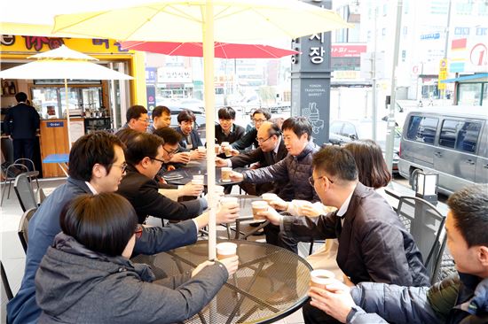 정찬민 용인시장의 '각별한' 전통시장 사랑