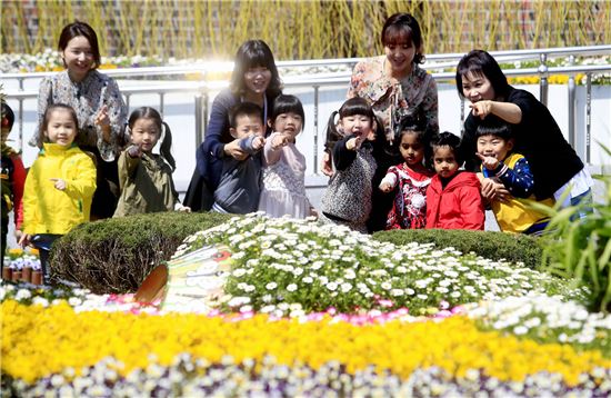 [포토]광주 북구, 봄꽃축제 개최