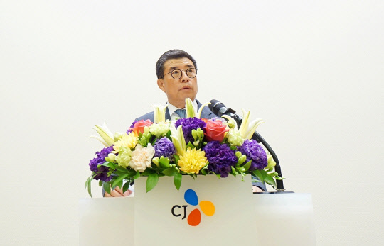 ▲강석희 대표가 지난달 31일 서울 중구 CJ인재원서 열린 CJ헬스케어 창사 3주년 기념식에서 기념사를 하고 있다.