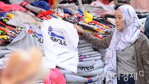 [포토]'서울 온 기념으로'