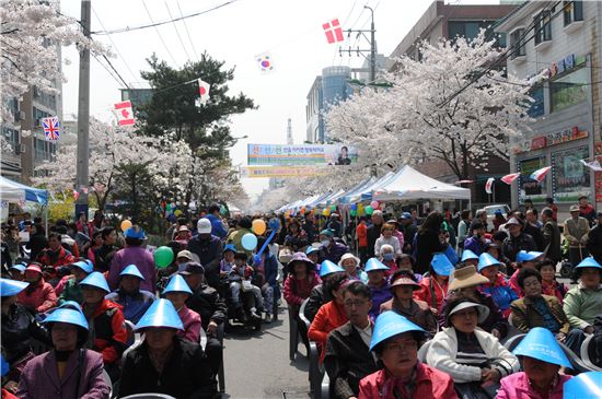 양천구 곳곳 벚꽃축제 열려 