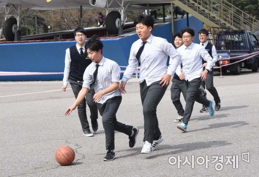 [포토]농구하는 학생들 