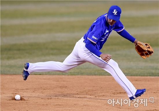 [포토]강한울, '뼈아픈 실책'