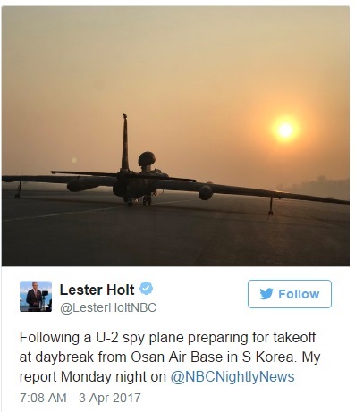 NBC 방송의 대표 앵커 레스터 홀트가 오산 미 공군기지에서 촬영한 U2 정찰기 이륙 장면을 자신의 트위터 계정에 공개했다.(트위터 캡처)