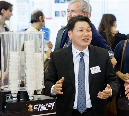 스매싱·헤어핀 등 9가지 샷 셔틀콕 자동발사기 첫 개발