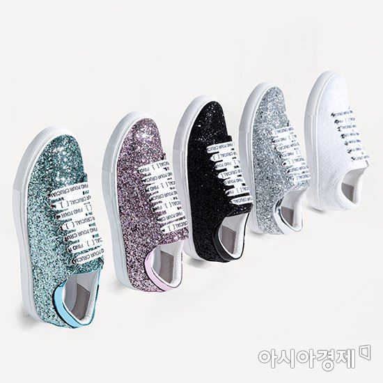 CJ오쇼핑, 패션피플들에 '크루셜 셀럽 스니커즈' 제안  