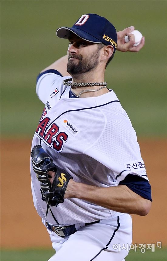 [포토]니퍼트, '시즌 2승을 향해'