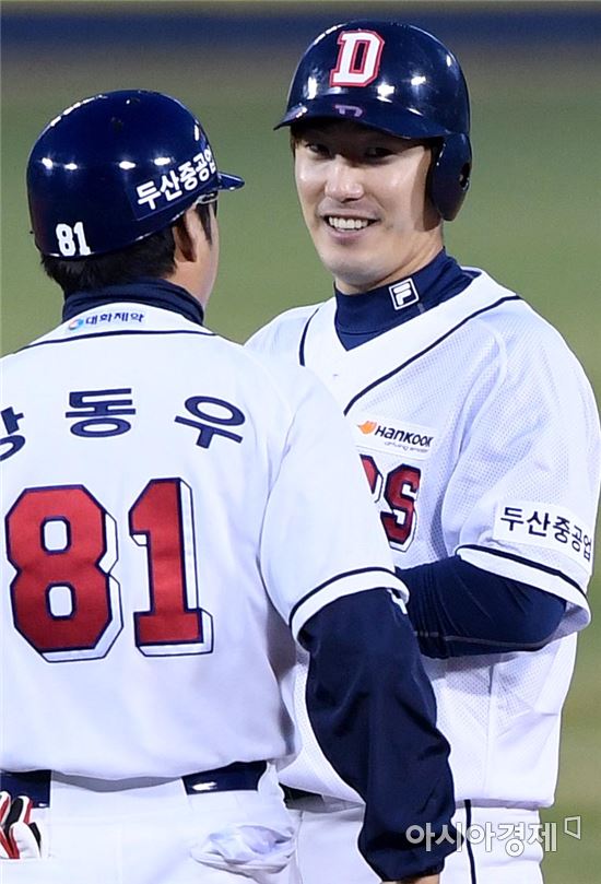 [포토]김재호, '선취 타점 미소'