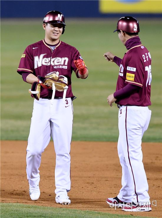 [포토]김민성, '나도 1타점 2루타!'