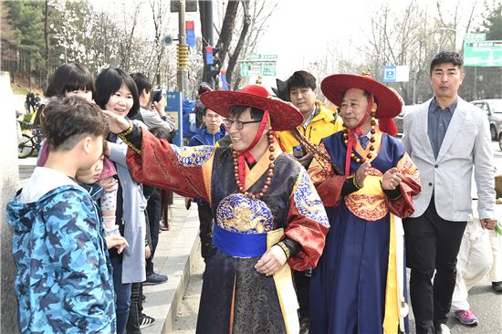 김성환 노원구청장 ‘태강릉 초안산 궁중문화제’ 참석 