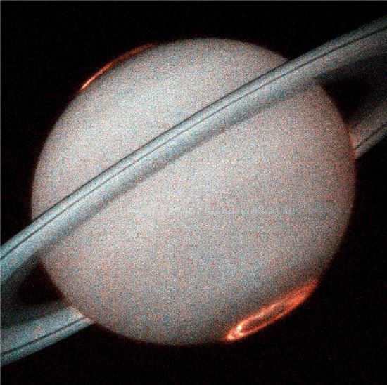 ▲허블우주망원경이 찍은 토성의 오로라.[사진제공=NASA]