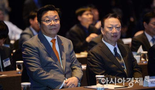 [포토]주형환·박용만, 신산업 민관협의회 참석