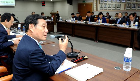 윤장현 광주시장, 국비지원사업 발굴 보고회 참석