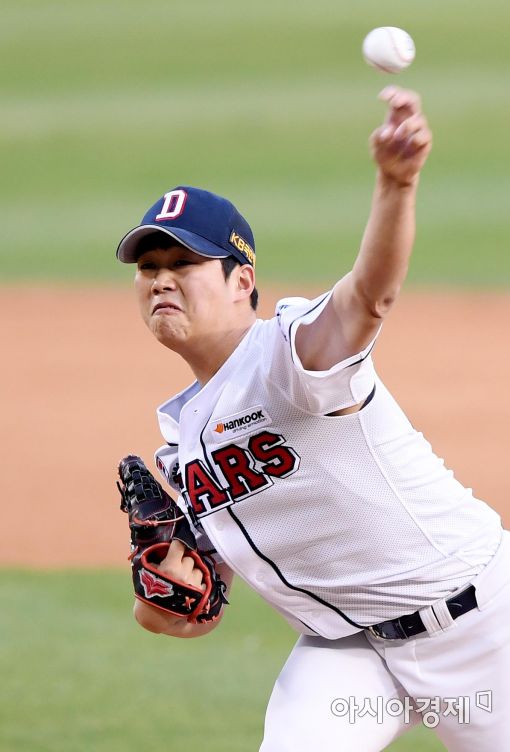 [포토]역투하는 두산 선발투수 함덕주