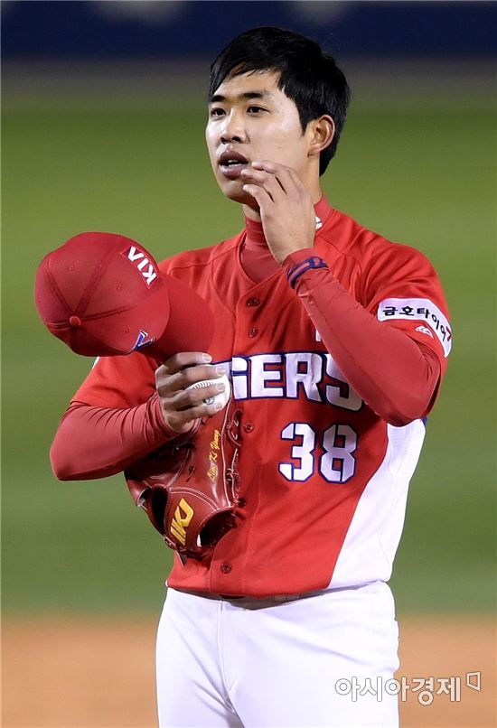 [포토]임기영, '아쉬운 역전 실점'