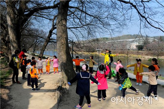 담양군, 자연에서 뛰놀며 배우는 ‘숲 유치원’ 운영