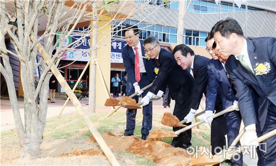 이낙연 전남도지사,남악복합주민센터 개청식