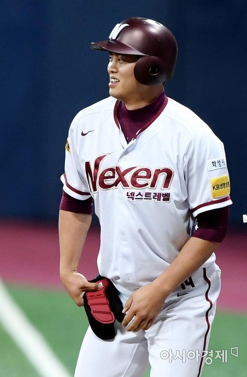 [포토]미소 짓는 허정협, '행운의 적시타'