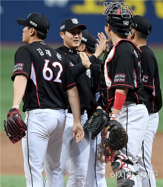 [포토]kt, '극적인 역전승으로 연패 탈출'