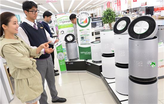 [포토] LG 퓨리케어 360도 공기청정기, '클린부스터'로 인기몰이 