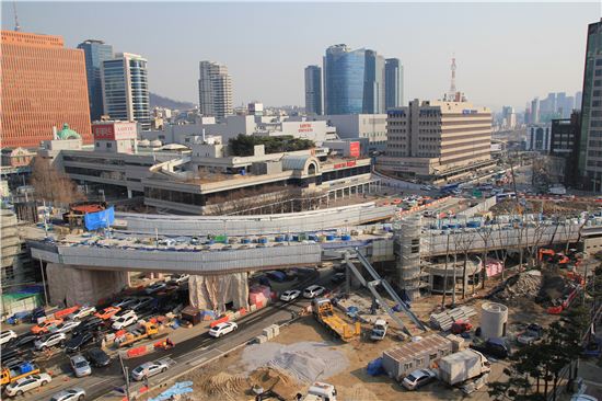 서울로 7017 프로젝트 공사 현장/사진=서울역일대 도시재생지원센터