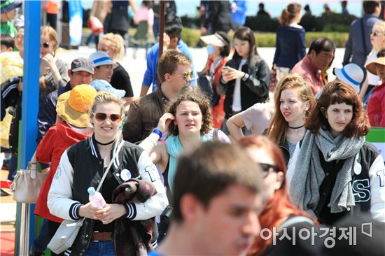 완도국제해조류박람회. 이틀 만에 6만명 돌파…대박행진 이어가