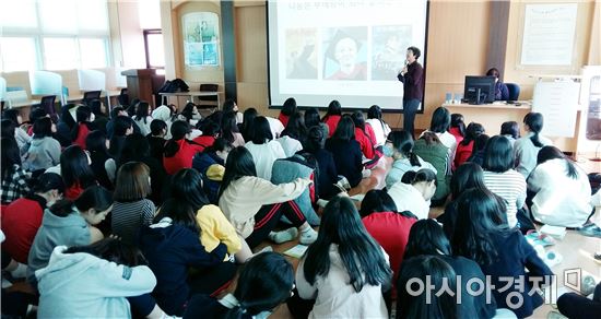 장흥군, 찾아가는 청소년 나눔 자원봉사교실 운영