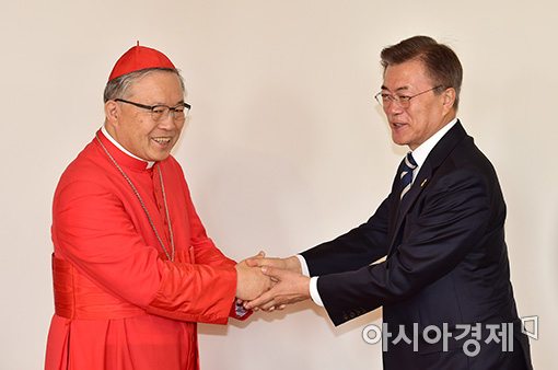 [포토]문재인, 염수정 추기경 예방