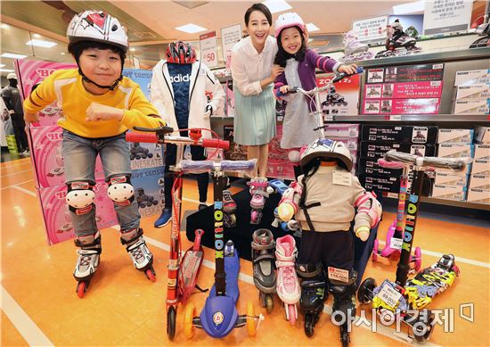 [포토]이마트, 봄 맞아 어린이 라이딩 용품 판매