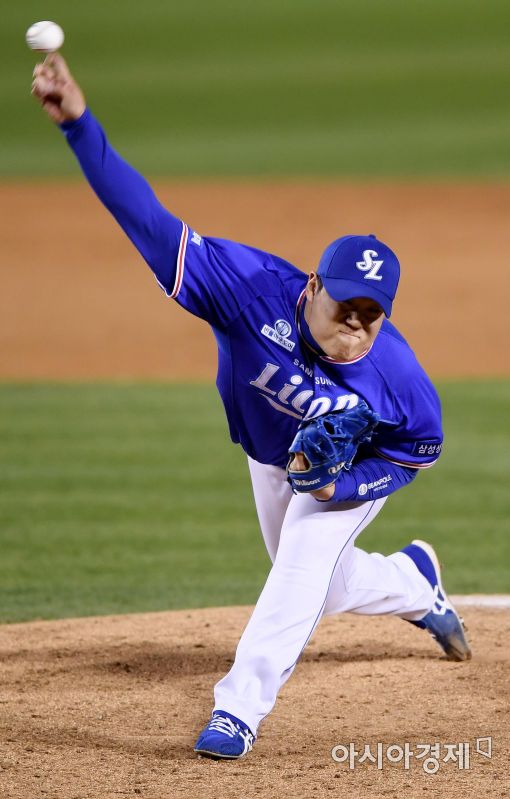 [포토]역투하는 삼성 김승현