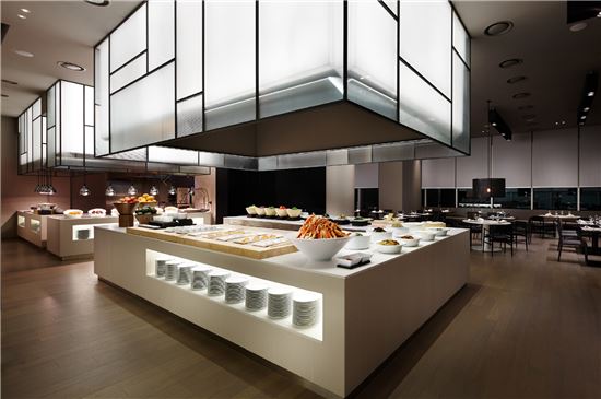 신라스테이 역삼, 직장인 회식 겨냥…생맥주 무제한 '해피스트 아워' 선봬