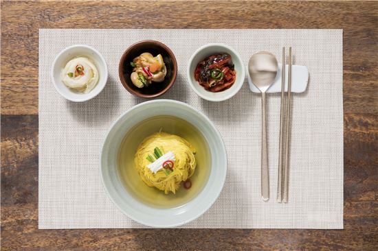 "미쉐린 가이드 4스타 기념…2017 광주요 도자축제"