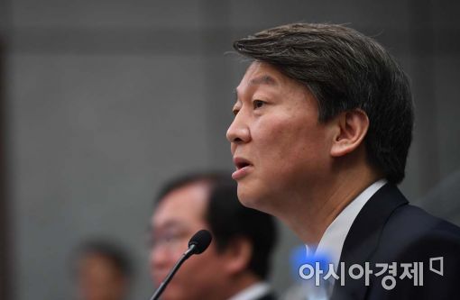 [포토]'주적' 논란에 난감한 안철수 후보