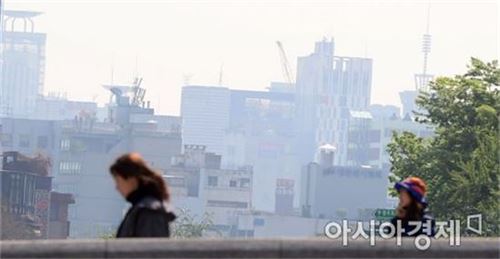 "당신의 피부는 안녕하십니까"…미세먼지 기승에 피부 건강 '빨간불'