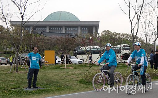[포토]바른정당, 자전거 선거운동