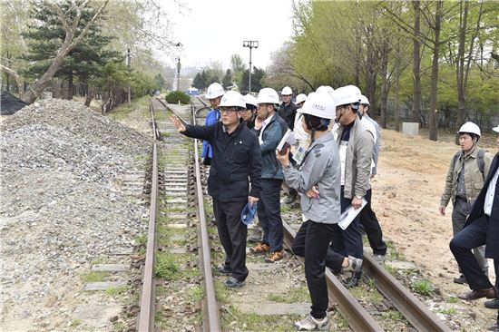 김성환 노원구청장, 화랑대역 철도공원 현장 방문 