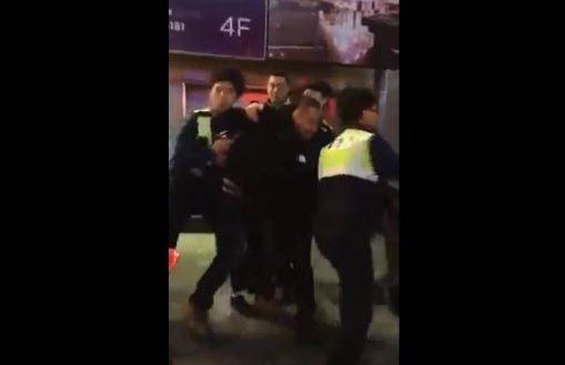 래퍼 정상수, '홍대 몸싸움' 동영상 확산…경찰에 테이저건 맞았다(영상)