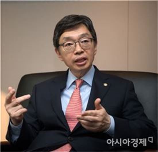 김현 “기수로만 임명된 대법관, 대법원장 눈치 봐 소신 못 밝혀”