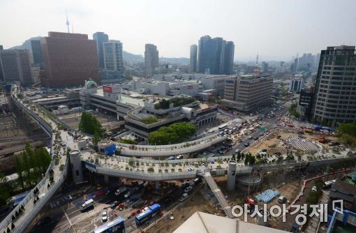 [포토]도심 속 공중정원 '서울로7017'