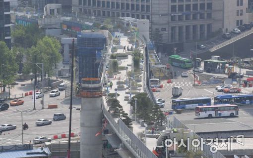 [포토]도심 속을 걷자 '서울로 7017'