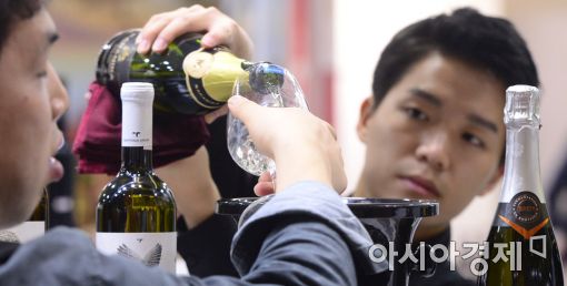 [포토]'와인 한 잔'