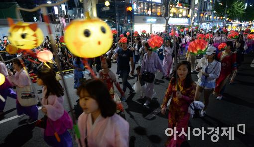 [포토]도심 밤거리 수 놓는 연등
