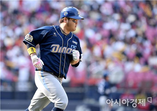 [포토]박석민, '연타석 홈런의 여유로운 베이스 러닝'