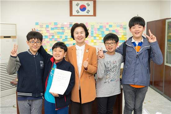 김수영 양천구청장과 아이들 