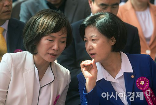 [포토]이야기 나누는 추이매·오선혜