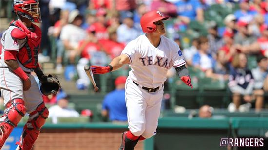 추신수 시즌 8호 홈런…텍사스는 역전승