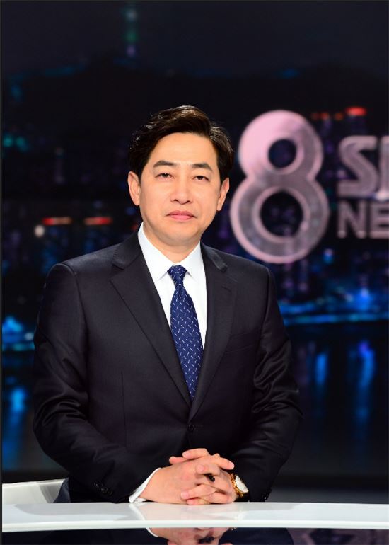 김성준 앵커가 SBS 메인 뉴스인 '8뉴스'를 떠나게 됐다/사진=SBS 8시 뉴스 캡쳐