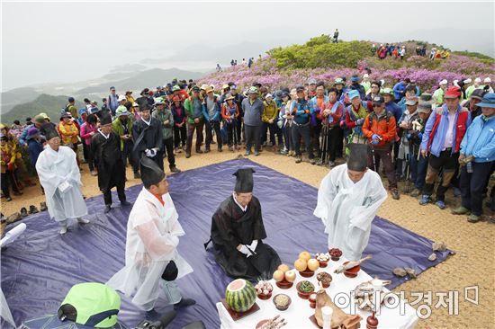 보성군,일림산 제16회 철쭉문화행사 산신제례 올려