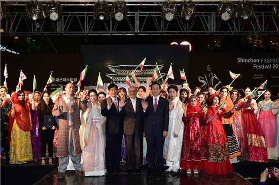 한국-이란 수교 55주년 기념 신촌 패션페스티벌 