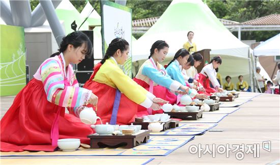 제43회 보성다향대축제 폐막, ‘천년의 땅, 보성에서 피어난 차’큰 인기